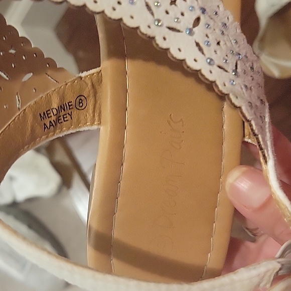 Dream Paris sandals, 8, white and tan - Picture 4 of 6